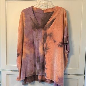 ODDY Tie-Dye V-Neck Tunic in Purple and Orange